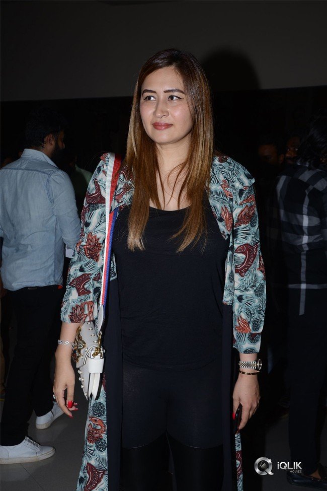 Celebs-at-Abhimanyudu-Movie-Premiere-Show